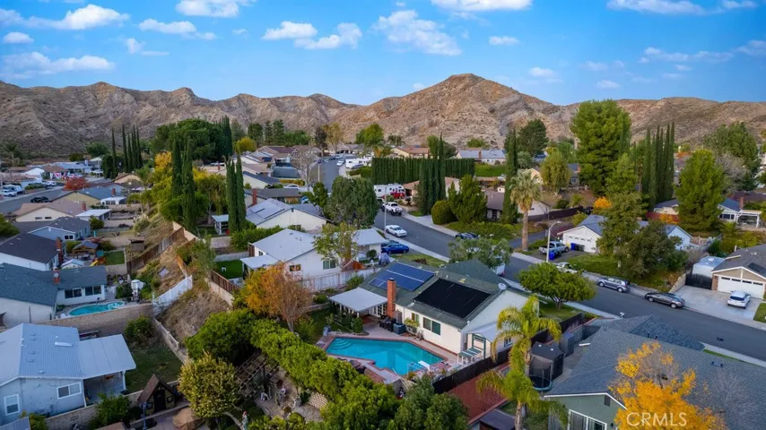 30341 Honeysuckle Hill Drive, Canyon Country, California 91387