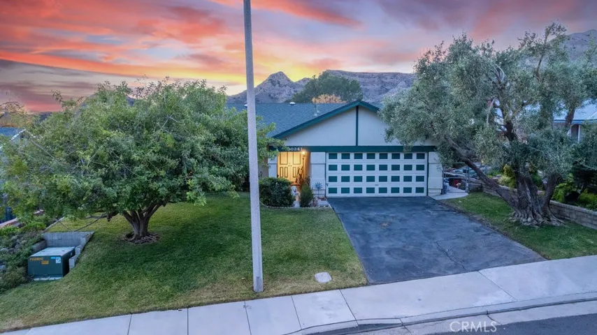 30341 Honeysuckle Hill Drive, Canyon Country, California 91387