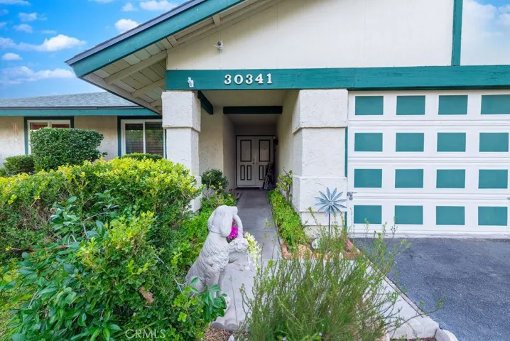 30341 Honeysuckle Hill Drive, Canyon Country, California 91387