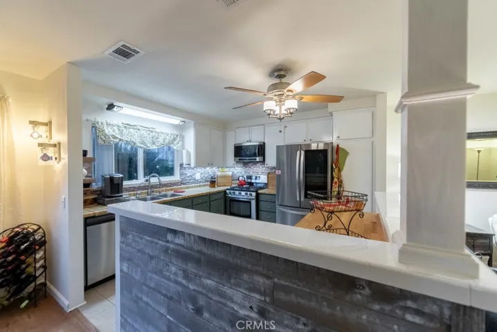 30341 Honeysuckle Hill Drive, Canyon Country, California 91387
