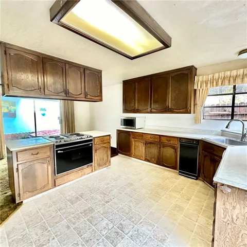 6802 Doris Circle, Lucerne, California 95458