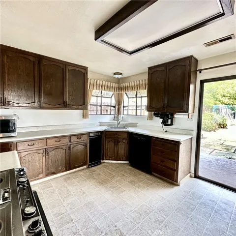 6802 Doris Circle, Lucerne, California 95458