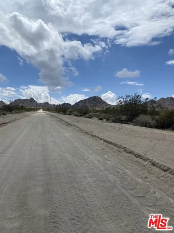 6700 California Avenue, Joshua Tree, California 92252