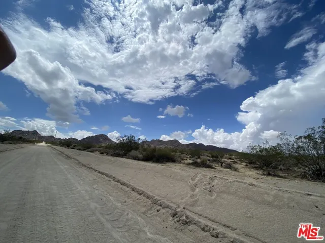 6700 California Avenue, Joshua Tree, California 92252