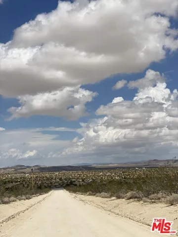 6700 California Avenue, Joshua Tree, California 92252