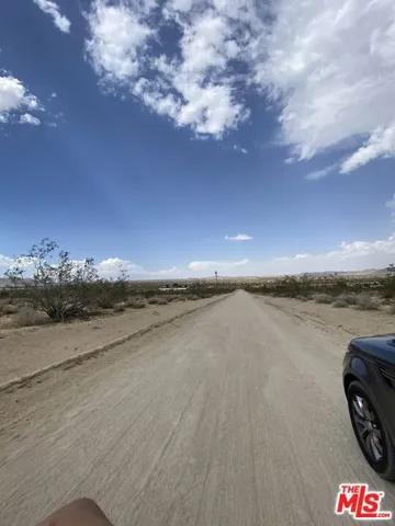 6700 California Avenue, Joshua Tree, California 92252