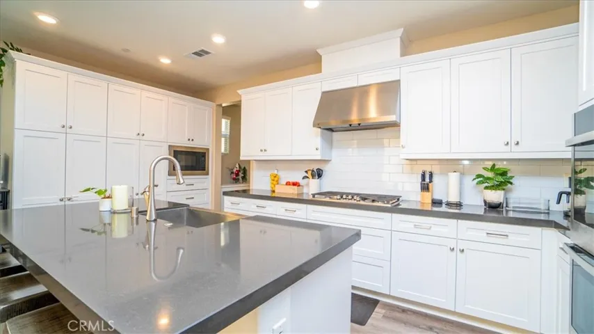 17 Silverado Court, Pomona, California 91766