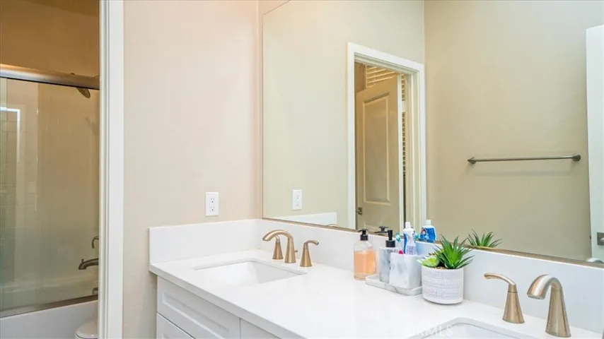 17 Silverado Court, Pomona, California 91766