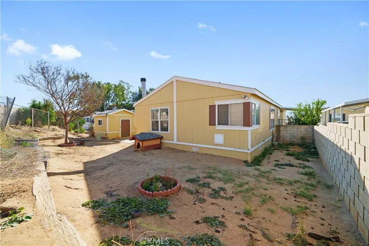 3700 Quartz Canyon Road 18, Riverside, California 92509