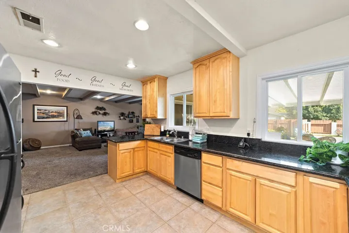 1452 N 1st Avenue, Upland, California 91786