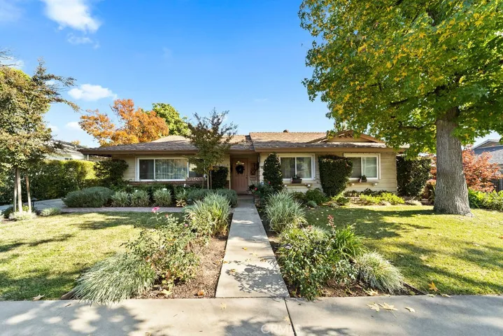 1452 N 1st Avenue, Upland, California 91786