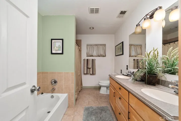 1452 N 1st Avenue, Upland, California 91786