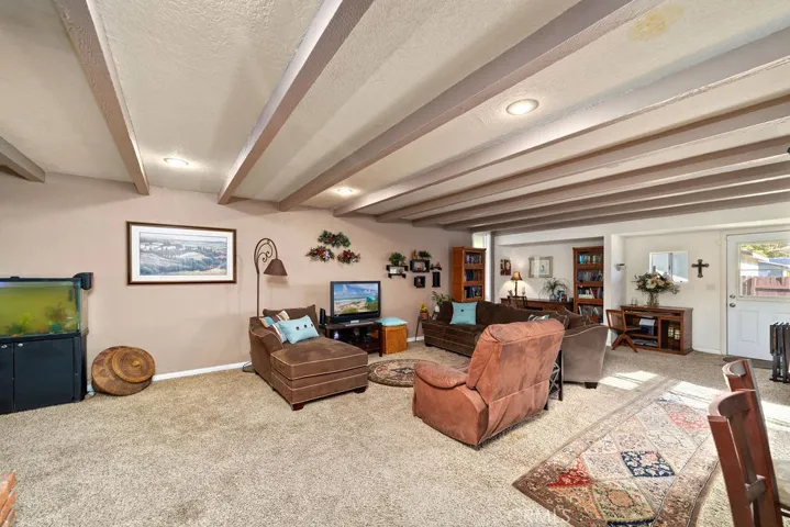 1452 N 1st Avenue, Upland, California 91786