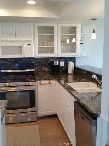 240 Calle Cuervo, San Clemente, California 92672