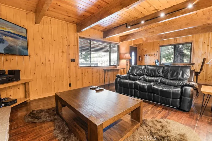 43433 Primrose Court, Big Bear Lake, California 92315