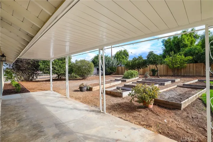 15120 Washington Street, Riverside, California 92506