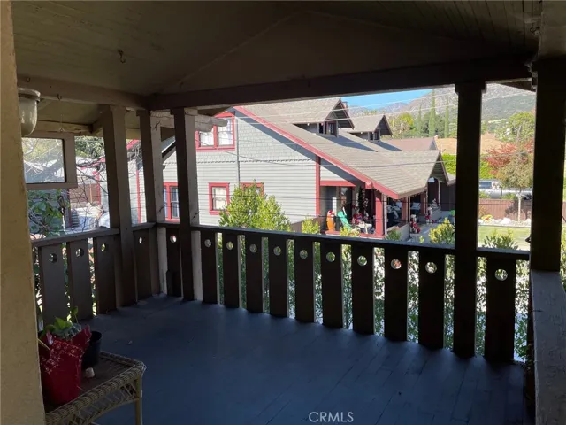 121 Acacia Avenue, Monrovia, California 91016