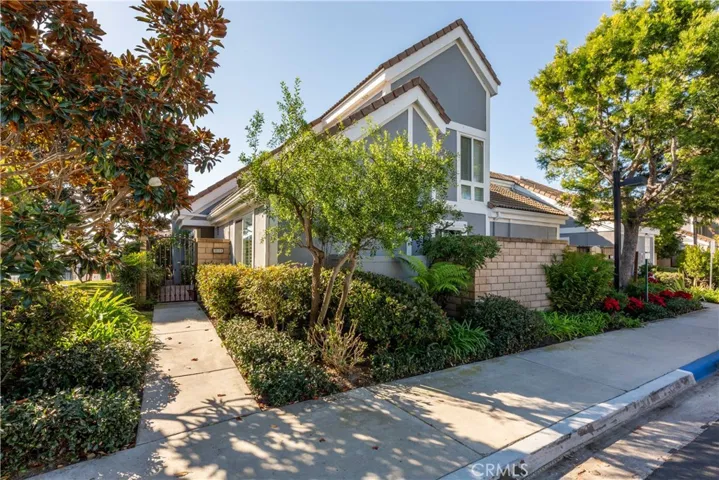 3532 Windspun Drive, Huntington Beach, California 92649