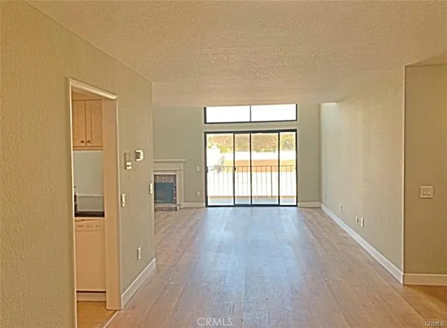 4315 Freedom Drive 5, Calabasas, California 91302