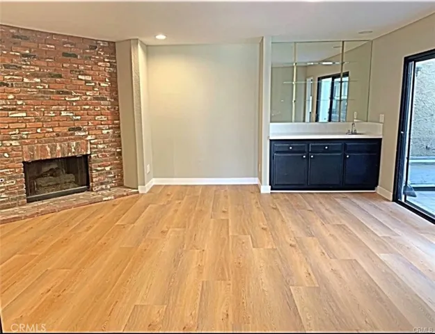 4315 Freedom Drive 5, Calabasas, California 91302