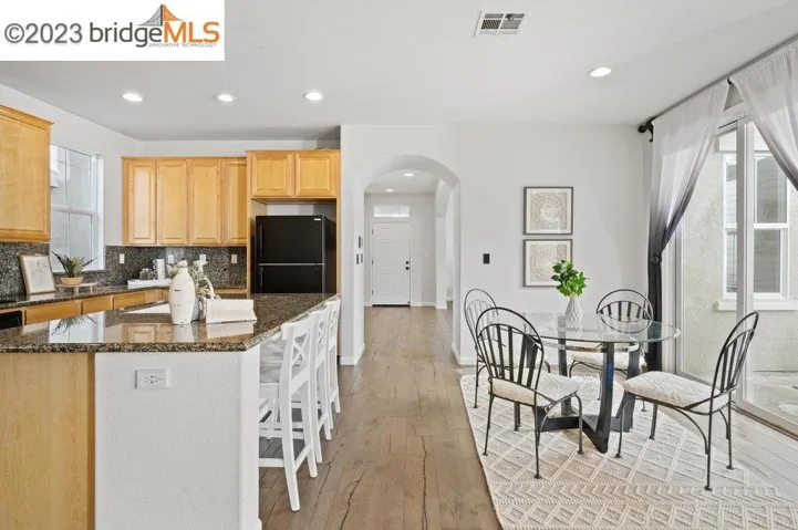 1015 Cottage Ln, Hercules, California 94547
