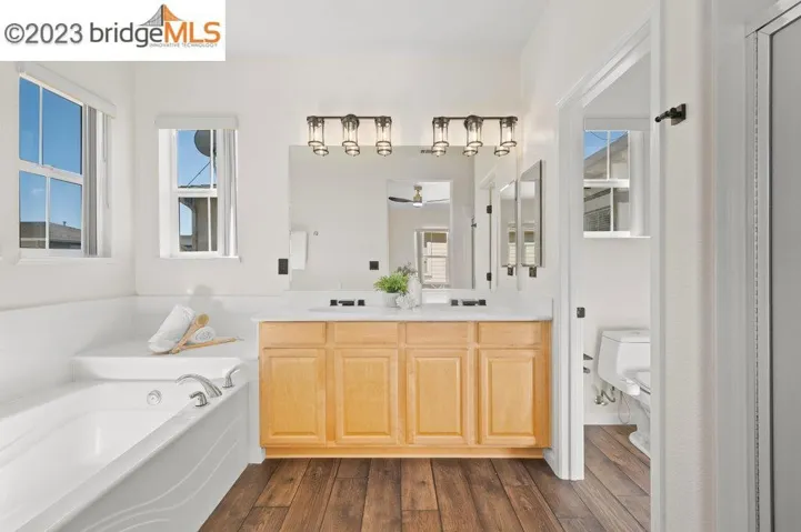1015 Cottage Ln, Hercules, California 94547