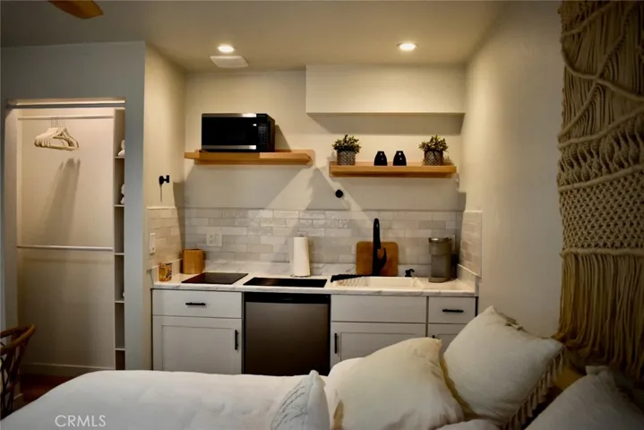 143 Sunset Terrace B, Laguna Beach, California 92651