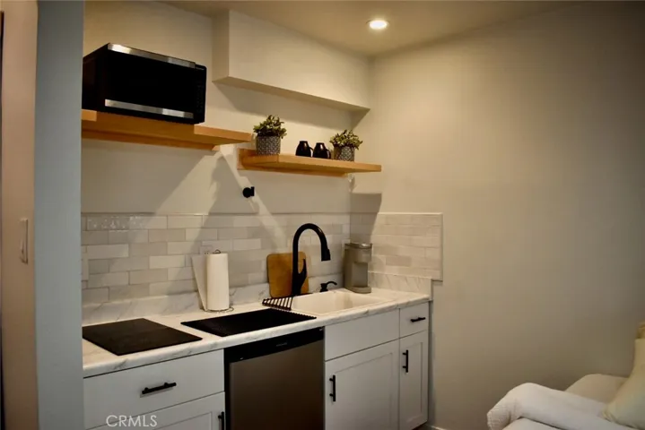 143 Sunset Terrace B, Laguna Beach, California 92651