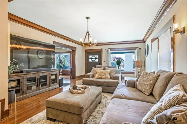 337 Lincoln, Pomona, California 91767