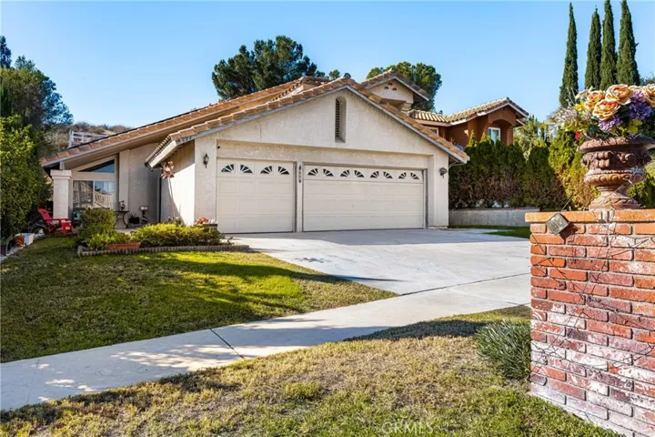 684 Terra Drive, Corona, California 92879