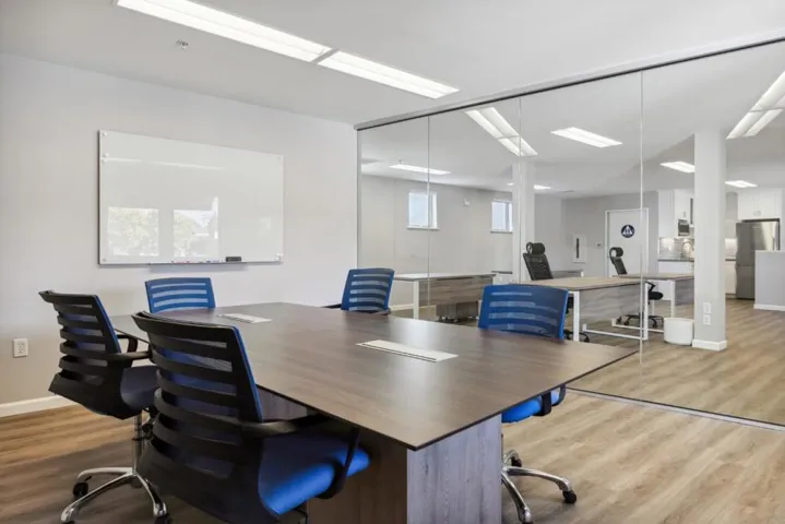 880 Santa Cruz Avenue 200, Menlo Park, California 94025