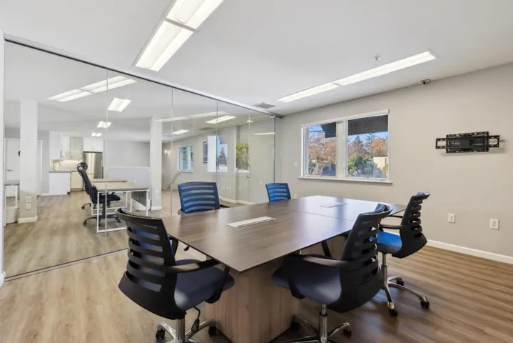 880 Santa Cruz Avenue 200, Menlo Park, California 94025