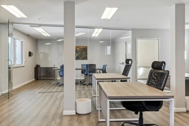 880 Santa Cruz Avenue 200, Menlo Park, California 94025