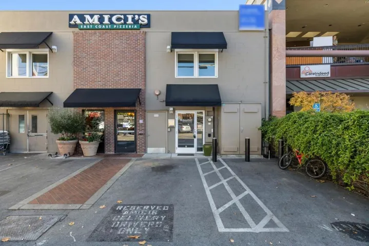 880 Santa Cruz Avenue 200, Menlo Park, California 94025