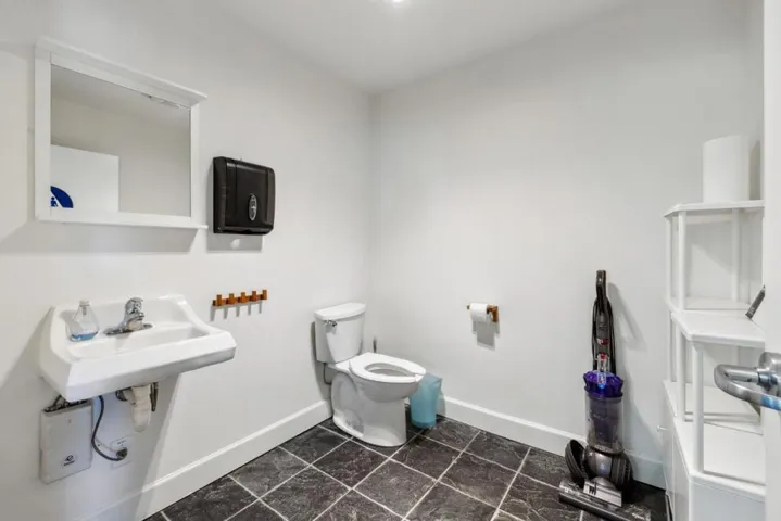 880 Santa Cruz Avenue 200, Menlo Park, California 94025