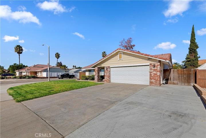 8774 Sandhill Drive, Riverside, California 92508