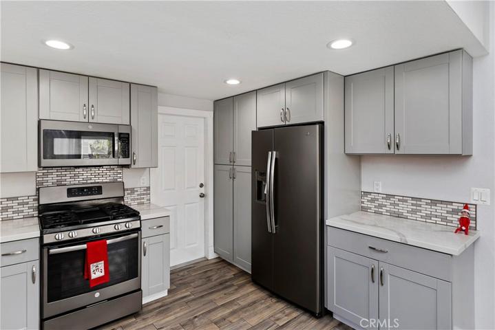 8774 Sandhill Drive, Riverside, California 92508