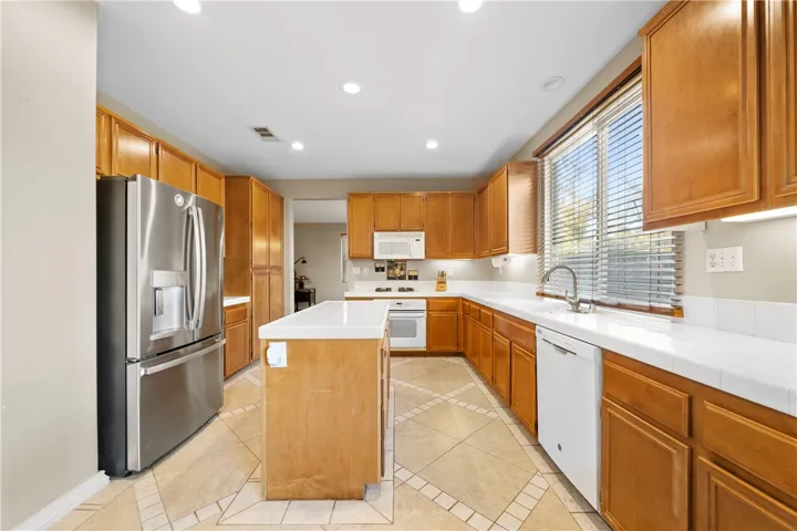 32535 Bramble Court, Lake Elsinore, California 92532