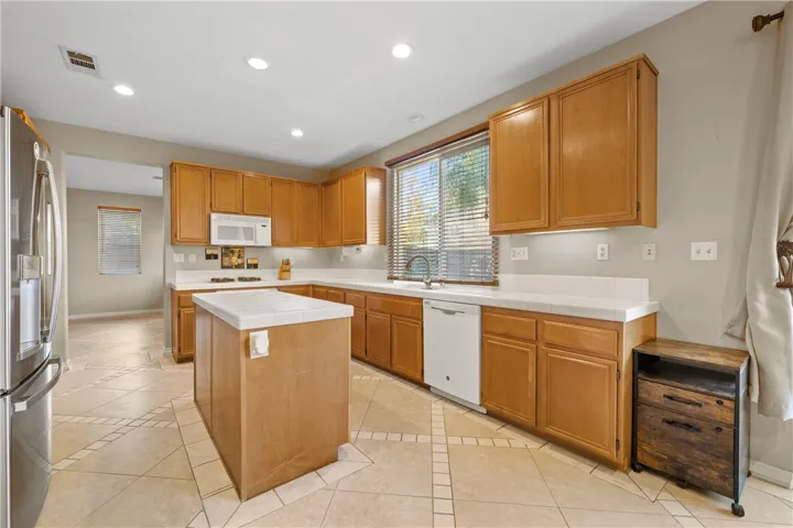 32535 Bramble Court, Lake Elsinore, California 92532