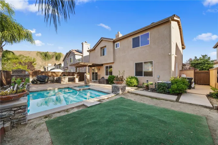 32535 Bramble Court, Lake Elsinore, California 92532