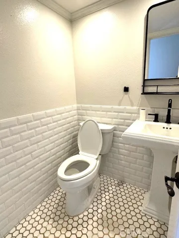 Powder room