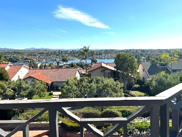 Pano lake and City View
