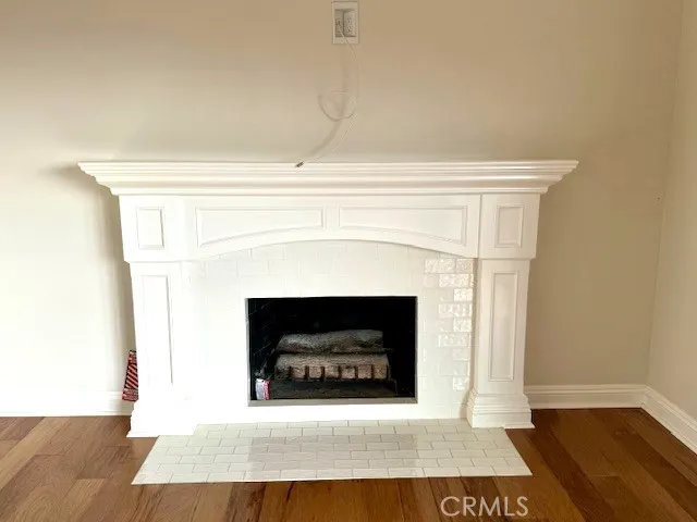 Main Bed. Fireplace