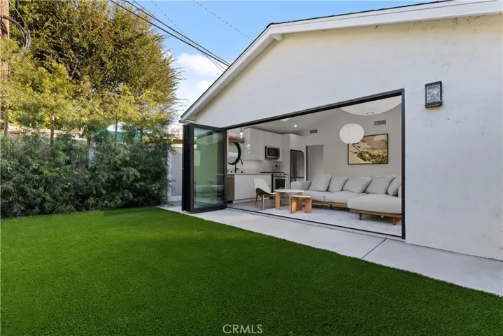 12745 Bloomfield Street, Studio City, California 91604