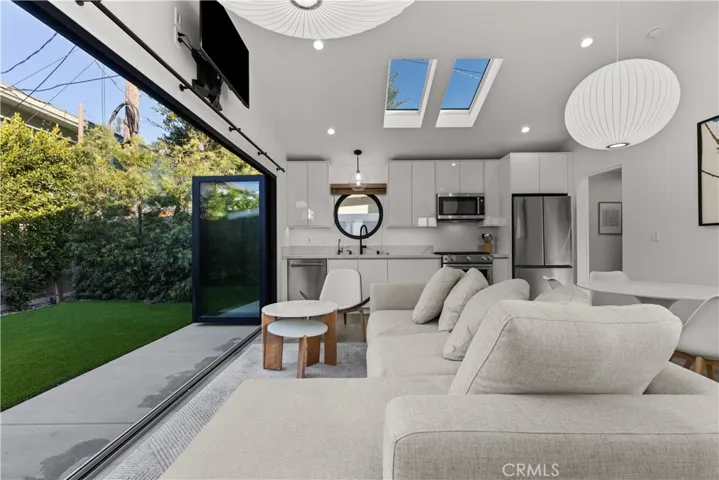 12745 Bloomfield Street, Studio City, California 91604