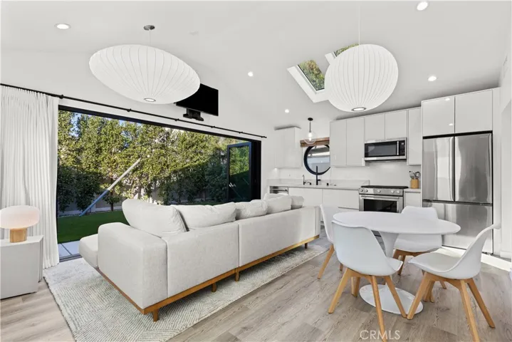 12745 Bloomfield Street, Studio City, California 91604