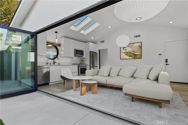 12745 Bloomfield Street, Studio City, California 91604