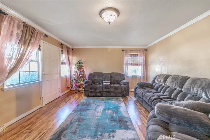 1554 W 110th Street, Los Angeles, California 90047
