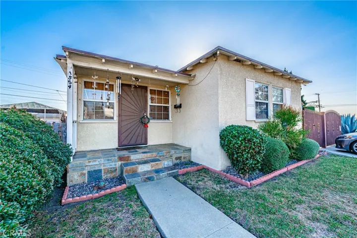 1554 W 110th Street, Los Angeles, California 90047