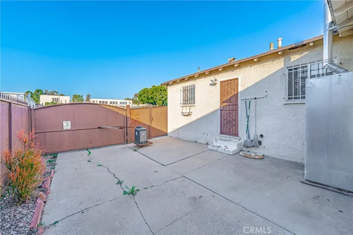 1554 W 110th Street, Los Angeles, California 90047